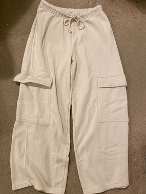 Medium Zara cargo sweatpants. Only worn a few times
